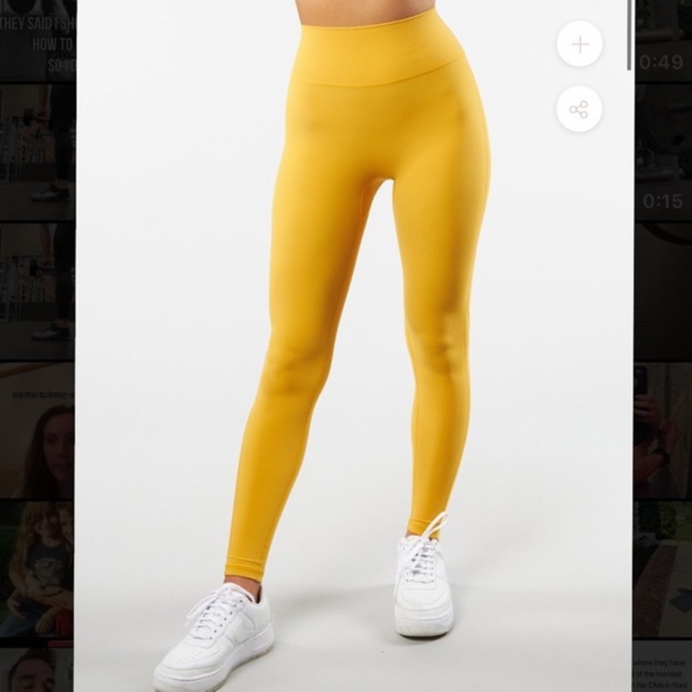 Buffbunny yellow leggings